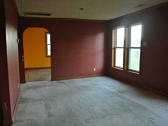2nd image of 18019 Line Pine Rd