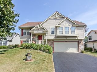 1097 Lexington Ln, Lake Zurich, IL 60047