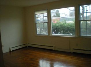 4 Highland St APT 9, Pawtucket, RI 02860
