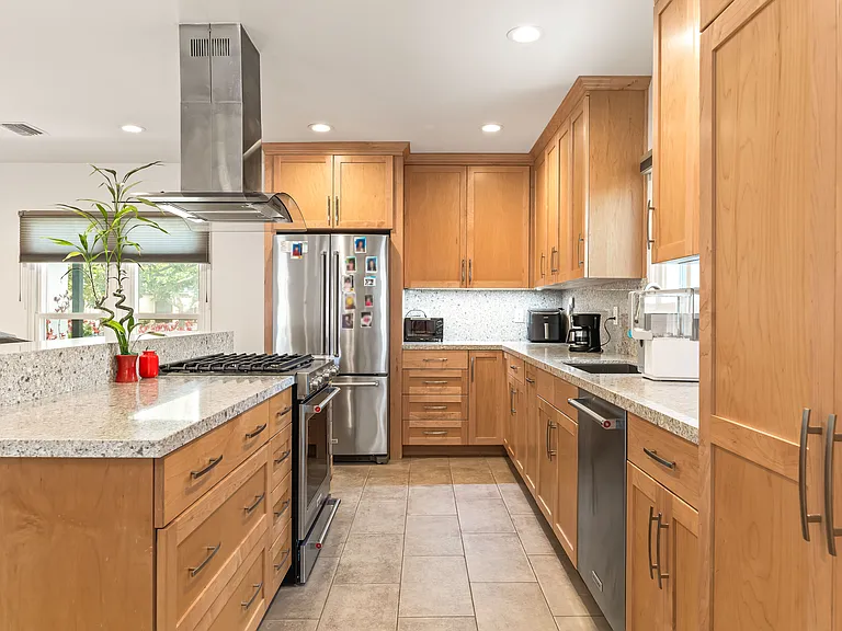 6472 W 85th Pl — Photo 3