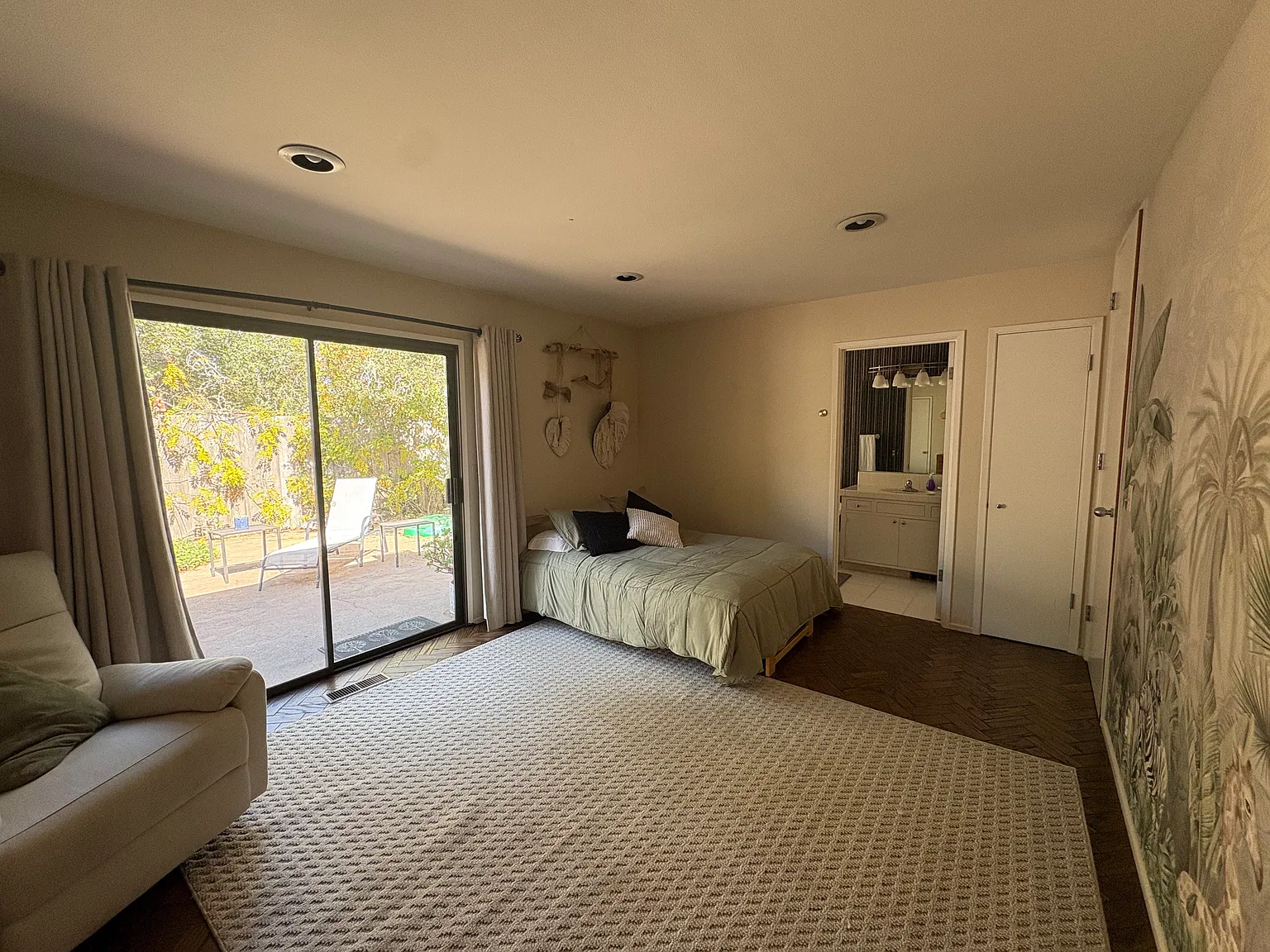 3 bed, 2000 sqft, $1,650 — Photo 3
