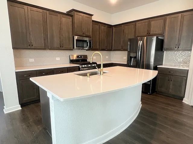 160 Biscayne Dr — Photo 8