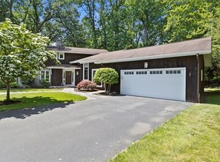 131 Huntington Mdw, Rochester, NY 14625