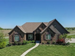 12150 NW 81st St, Parkville, MO 64152