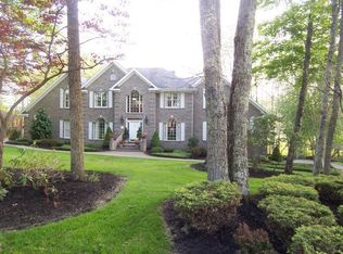 1328 Lake Dr, Daniels, WV 25832