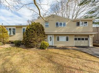 26 Overbrook Dr, Colonia, NJ 07067