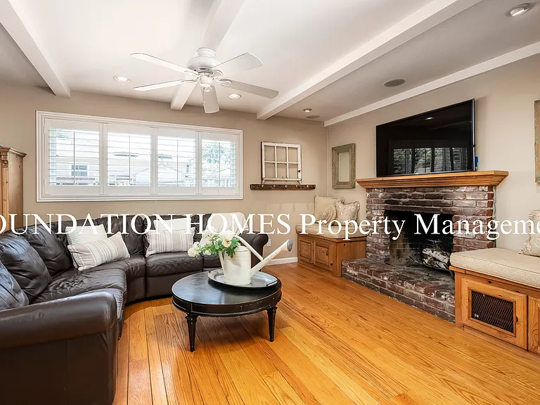 32 Devonshire Dr — Photo 4