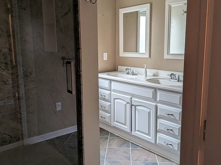 4327 Stanley St — Photo 21