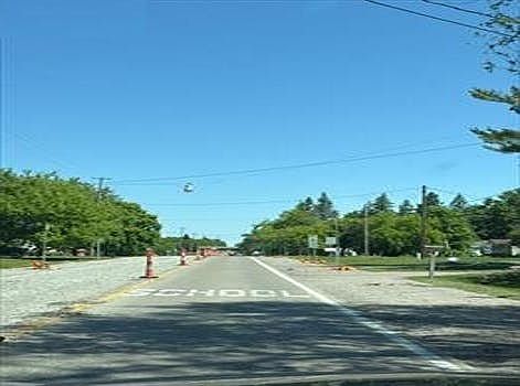 4th image of 5095 Raymond Ave