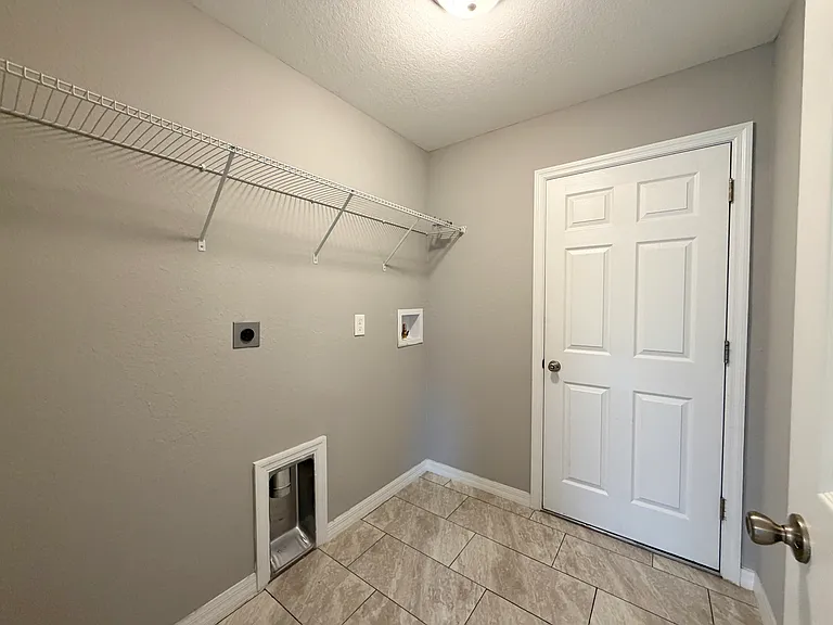 15677 SW 37th Cir — Photo 34