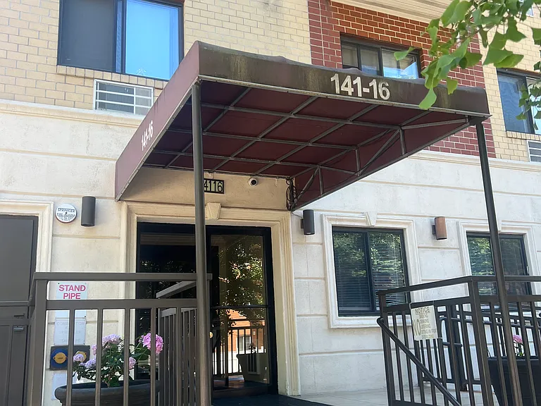 141-16 84th Dr #2D — Photo 13