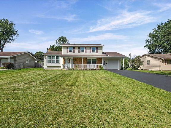 3rd image of 450 Eileen Dr
