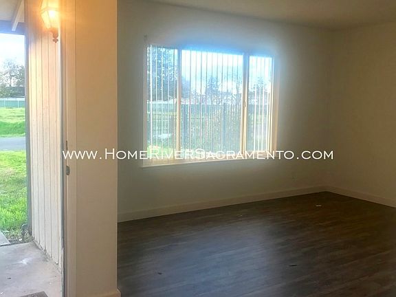 4th image of 5908 Pomegranate Ave