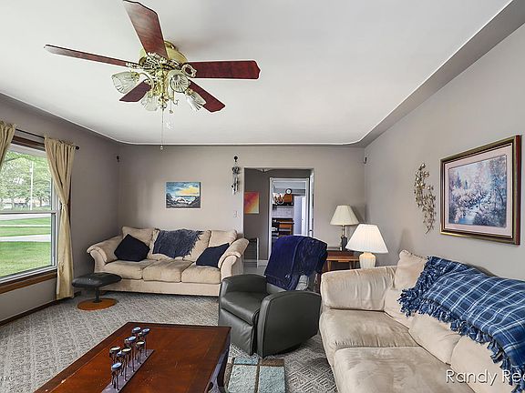 5th image of 3010 Leonard St NW