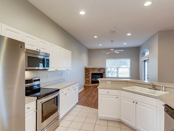 4th image of 16709 Rockwell Heights Ln