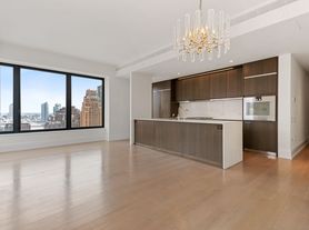 301 E 50th St