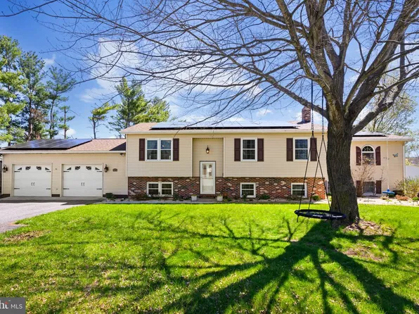 3851 White Oak Ct, Manchester, MD 21102