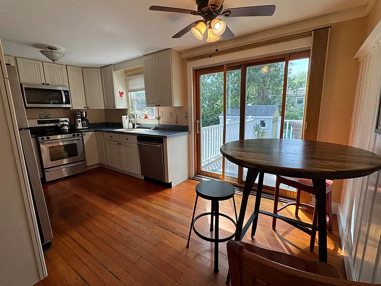 15 Hawks Nest Rd — Photo 4