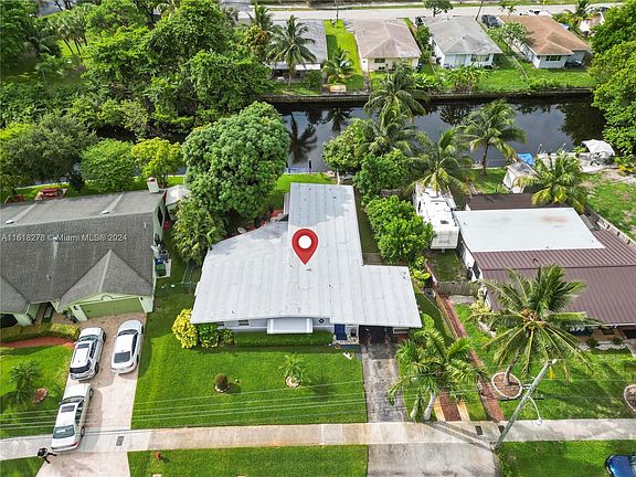 2nd image of 2040 NW 10th Ave