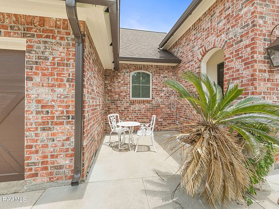 5th image of 106 Diamond Creek Dr