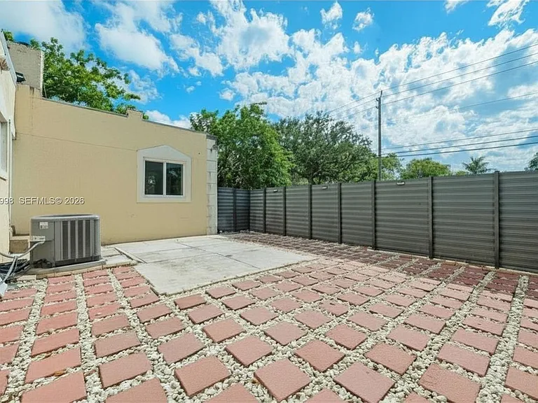 1199 NW 121st St — Photo 21