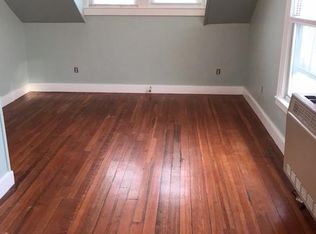 19 Mann Ave APT 2, Newport, RI 02840