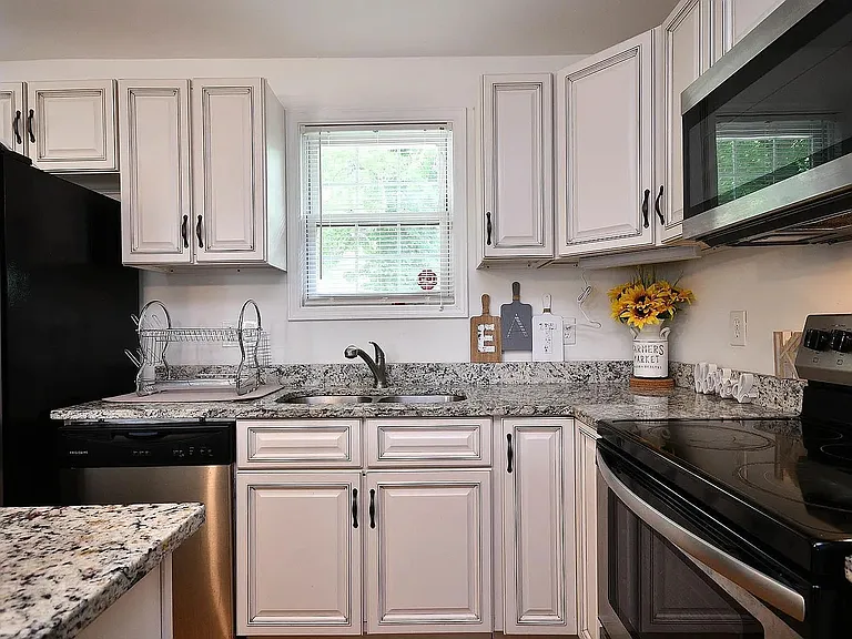 4 Blossom Dr — Photo 14