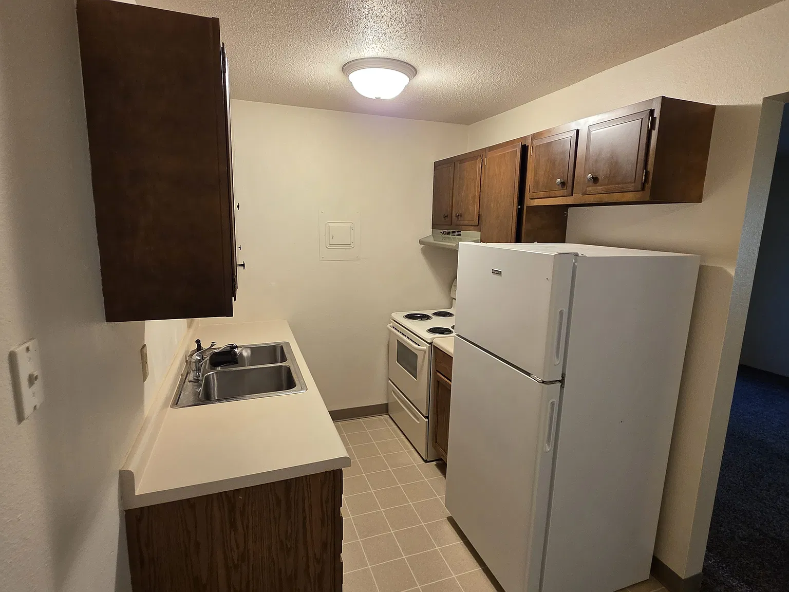 2 bed, $950 — Photo 2