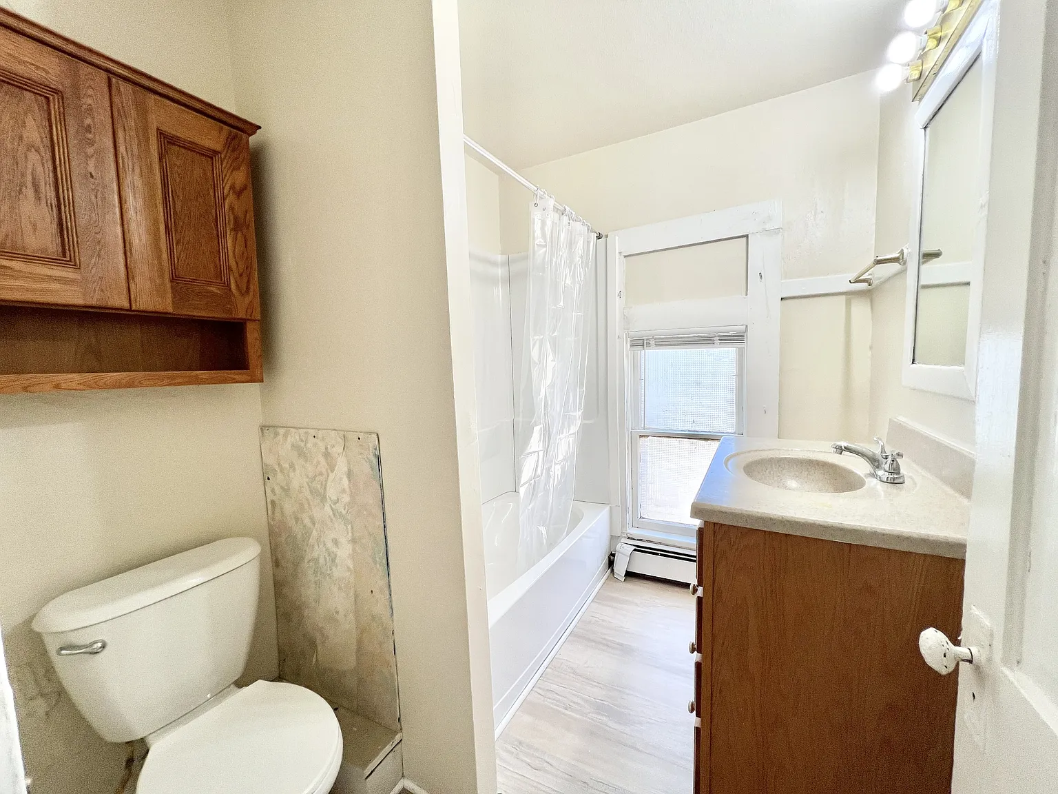 521 East Court Street - 4 — Photo 2