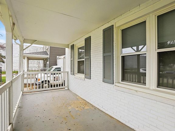 4th image of 906 E 18th Ave