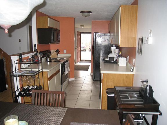 Kitchen w/view front and back