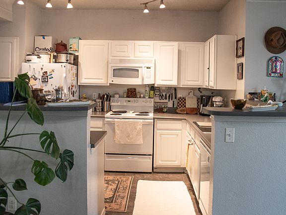 3rd image of 2141 Enterprise St