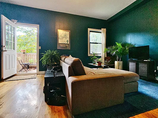 Rented by Compass | media 4