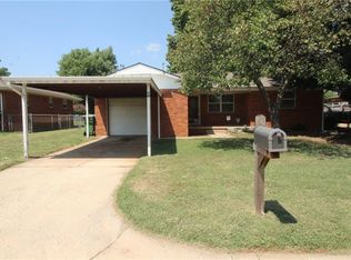 5 Glenda Dr, Yukon, OK 73099