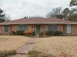5075 Romany Dr, Jackson, MS 39211