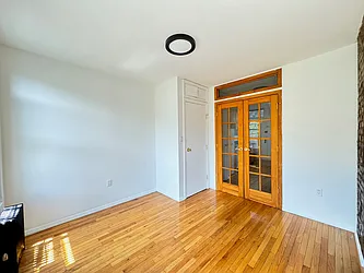 Rented by KNOCKKNOCK LLC