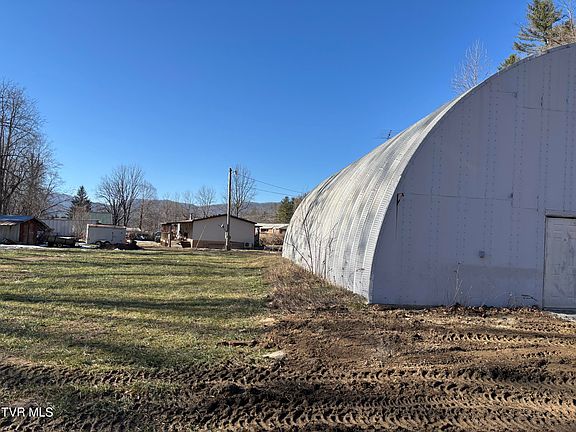 3rd image of 140 Buckshot Ln