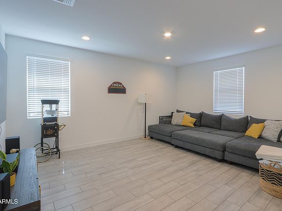 5th image of 36540 W LEONESSA Avenue