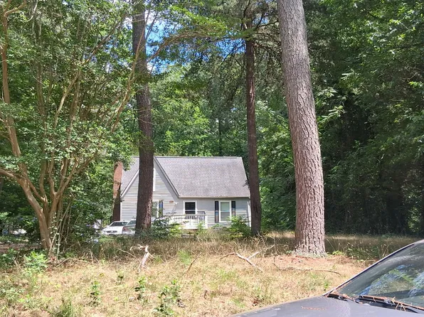 6235 Jones Creek Dr, Gloucester, VA 23061