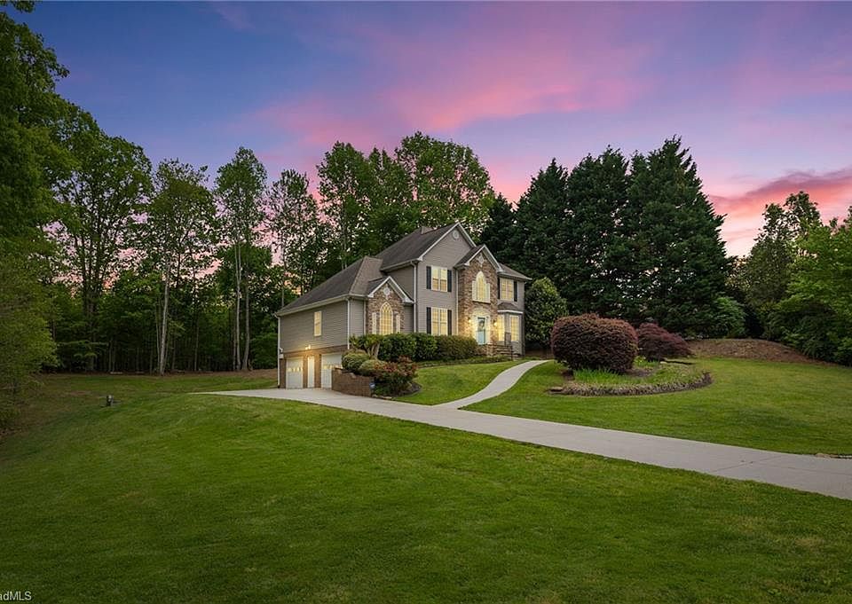 1st image of 2551 King William Dr