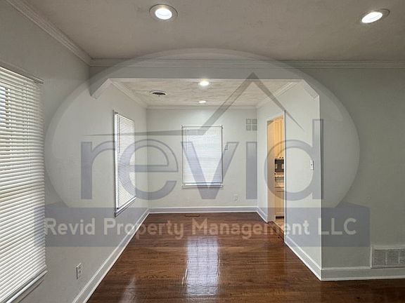 4th image of 623 E Pkwy S #625