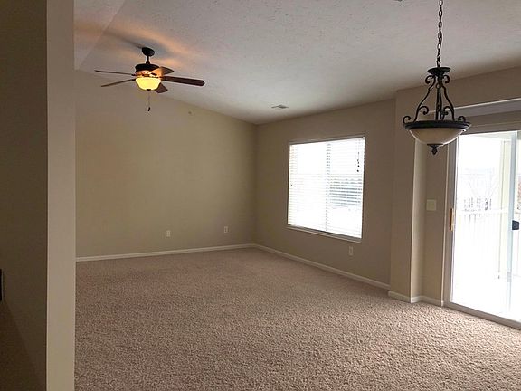 4th image of 2237 Jackson Ct