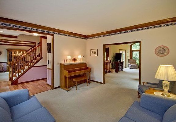 3rd image of 7642 Johntimm Ct