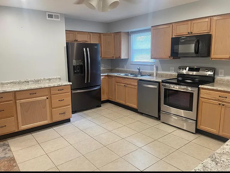 8364 Washington Village Dr #8360 — Photo 5