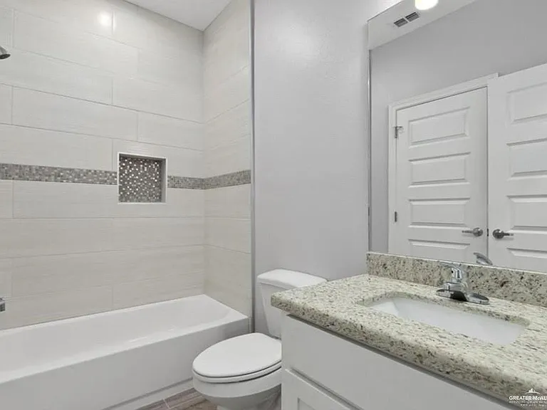 404 S Retama Ln #3 — Photo 5