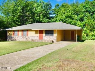 222 Tandy Dr, Gulfport, MS 39503