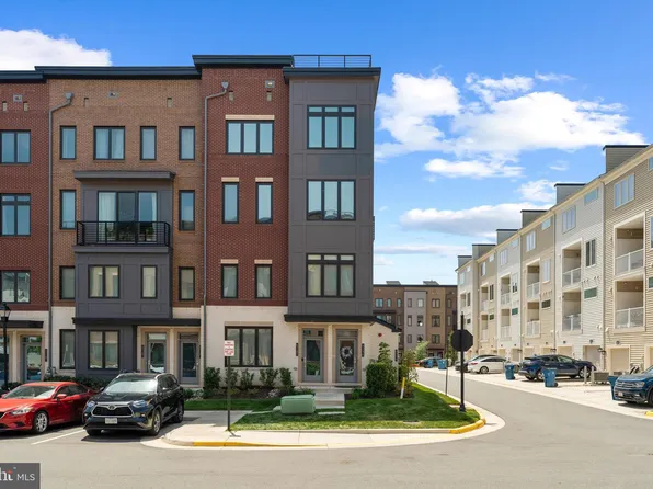 43179 Mongold Sq, Ashburn, VA 20148