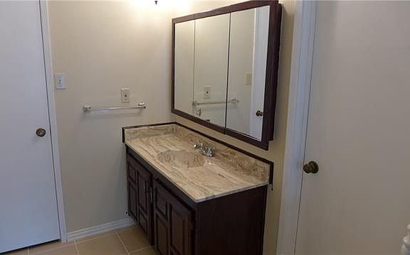 4th image of 3033 San Diego Dr