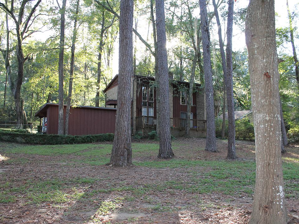 1st image of 1909 Harriet Dr