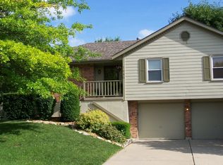 1645 SE Boone Trl, Lees Summit, MO 64063